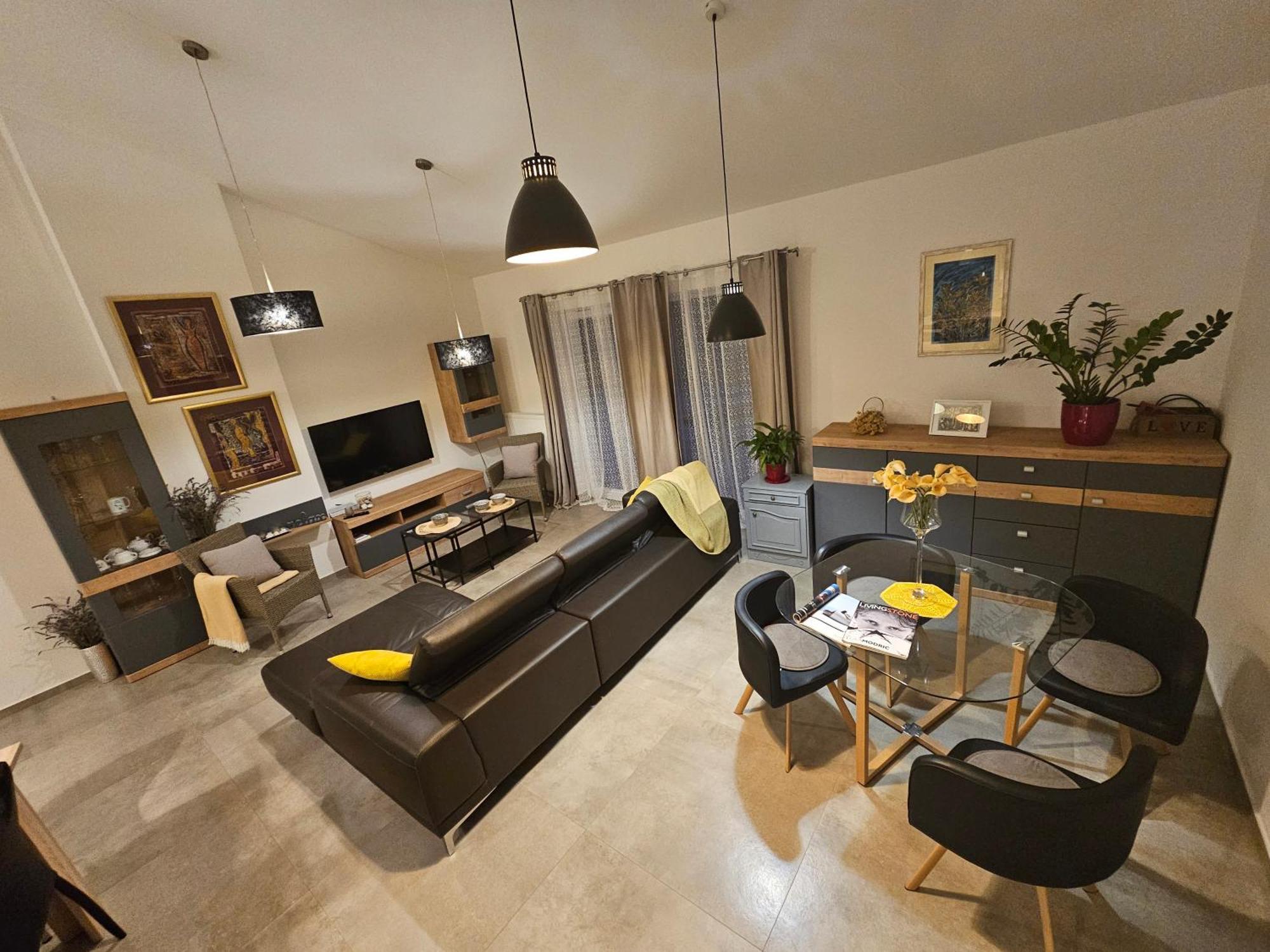Aurora Apartment ลิทซ์ยัน ภายนอก รูปภาพ